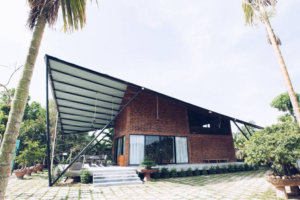 Con cái chung tay xây cho cha mẹ già ngôi nhà như chiếc diều quê nổi danh báo Mỹ-3