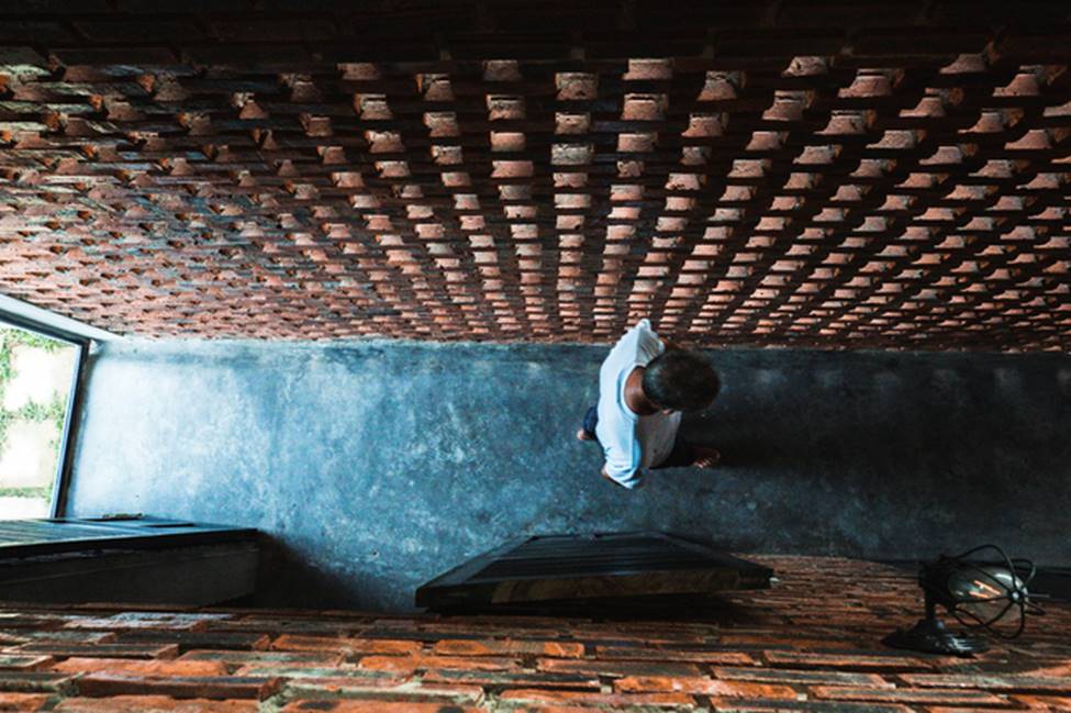 Con cái chung tay xây cho cha mẹ già ngôi nhà như chiếc diều quê nổi danh báo Mỹ-14