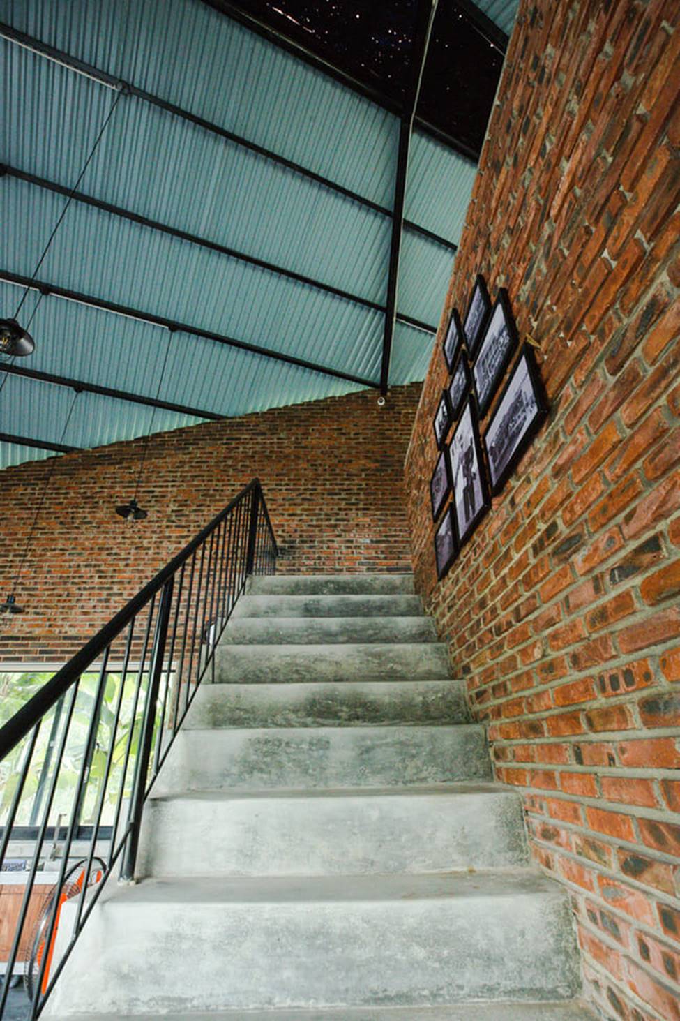 Con cái chung tay xây cho cha mẹ già ngôi nhà như chiếc diều quê nổi danh báo Mỹ-18