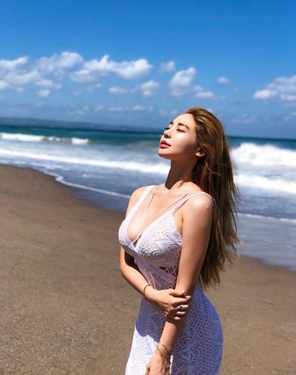 Vẻ đẹp vượt chuẩn Hàn Quốc thông thường của 2 cô gái khiến vạn chàng trai mê mẩn-10