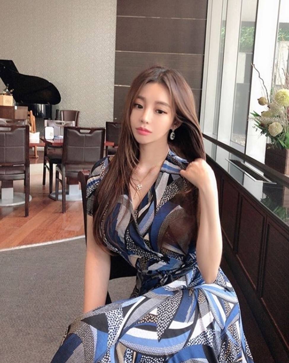 Vẻ đẹp vượt chuẩn Hàn Quốc thông thường của 2 cô gái khiến vạn chàng trai mê mẩn-9