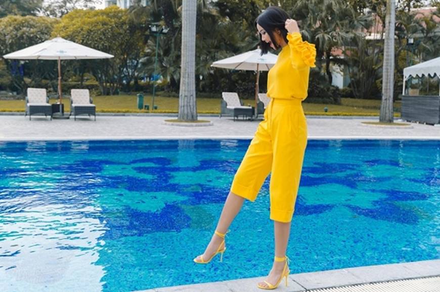 HHen Niê khoe sắc vàng tươi giữa trời thu Hà Nội-8