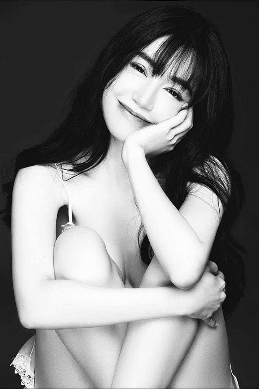 Chụp ảnh đủ biểu cảm hỉ nộ ái ố, Elly Trần vẫn đẹp từng centimet-5