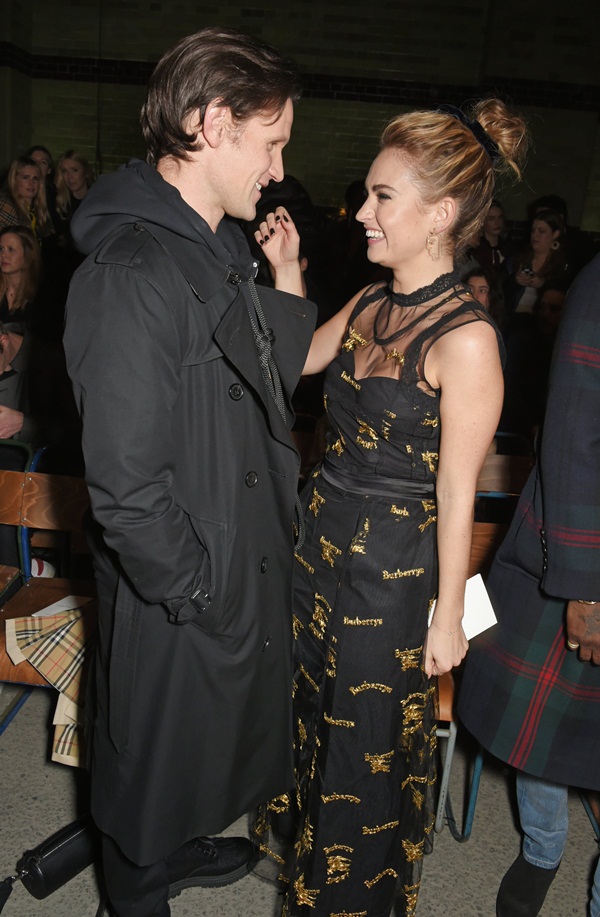 Mỹ nhân gia thế khủng nhất nhì Hollywood, vạn người theo đuổi vẫn chung thủy bên anh chàng được khao khát nhất Anh-18