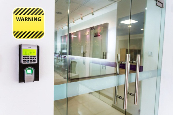 Thấy những dấu hiệu bất thường này khi sử dụng đồ công nghệ, hãy báo cảnh sát ngay lập tức-6