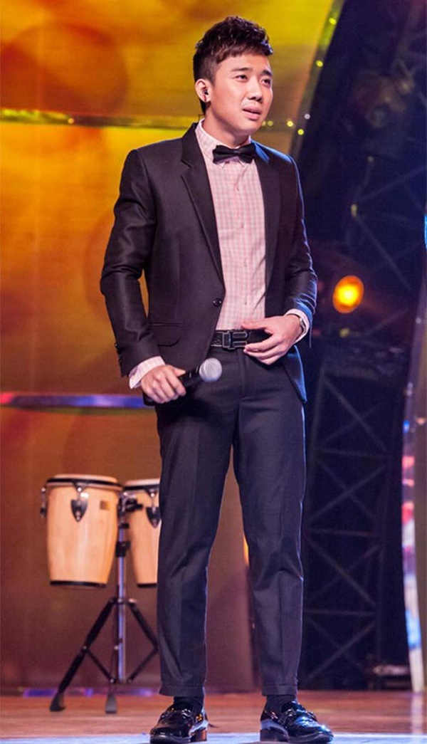 Trấn Thành bị bục quần trên sóng truyền hình, biểu cảm khuôn mặt ai nhìn cũng thấy tội-9