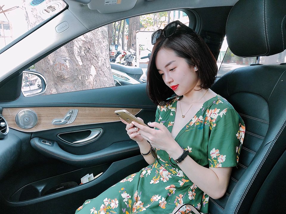 Hot mom Ly Kute: Từ cô gái ôm bụng bầu lên chùa tĩnh tâm vì bạn trai bỏ đến bà mẹ đơn thân chăm chỉ kiếm tiền, cho con học hẳn trường quốc tế-12