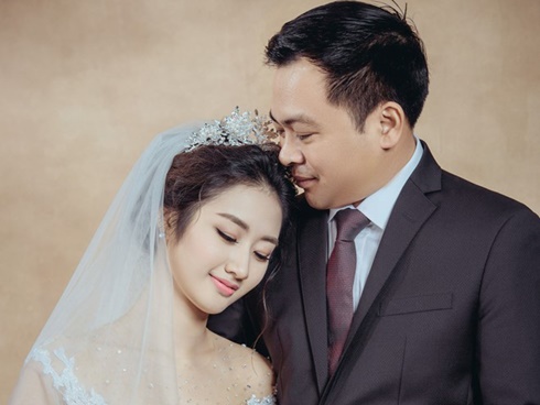 Lấy đại gia hơn 19 tuổi, sinh xong Hoa hậu gốc Hải Phòng lo mất chồng-7