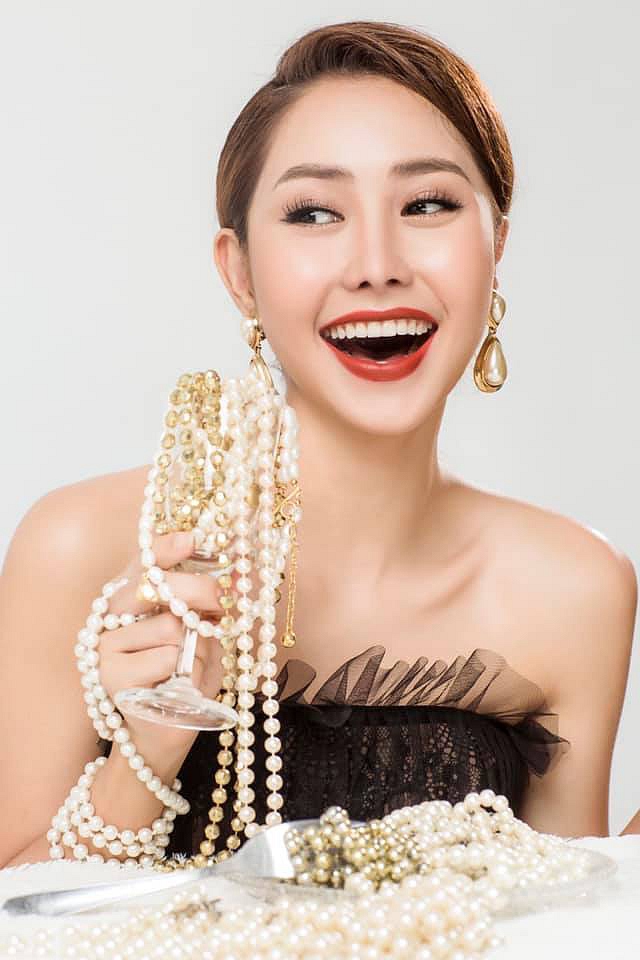 Sao ‘Bỗng dưng muốn khóc’ người viên mãn bên đại gia, người lẻ bóng-16