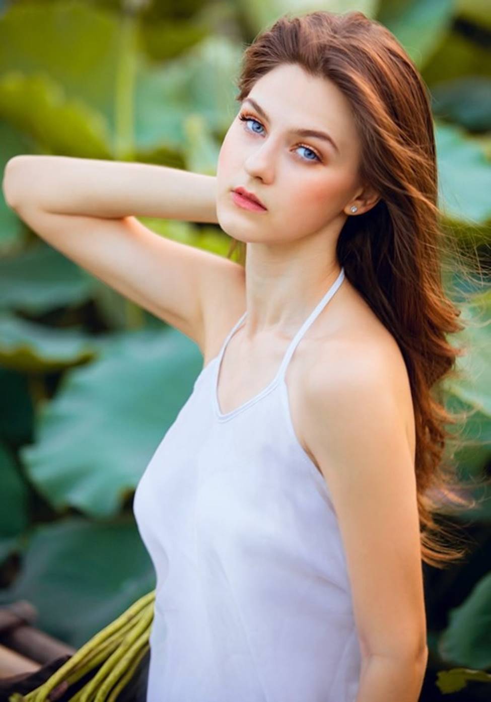 Các cô gái Tây mặc yếm gợi cảm tinh tế mê lòng người-5