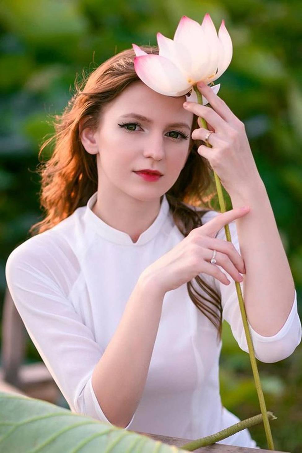 Các cô gái Tây mặc yếm gợi cảm tinh tế mê lòng người-8