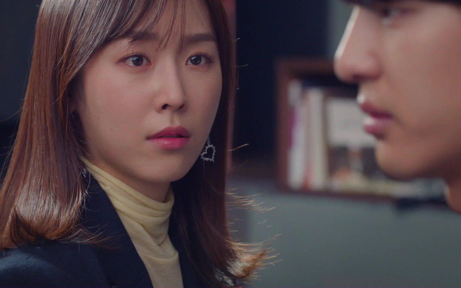 Mẹ chồng nằng nặc đòi tái hôn với trai trẻ 30, tôi đánh rơi cả mâm bát khi nhận ra là...-2