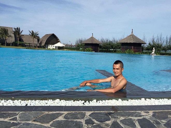 Người yêu mới kém 6 tuổi, sống xuề xòa của Sĩ Thanh giàu cỡ nào?-12