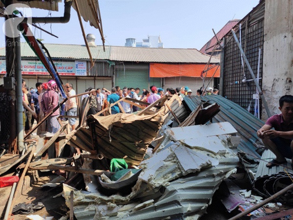 Hà Nội: Cháy chợ Tó ở Đông Anh, hàng trăm tiểu thương hoảng loạn sơ tán của cải-2