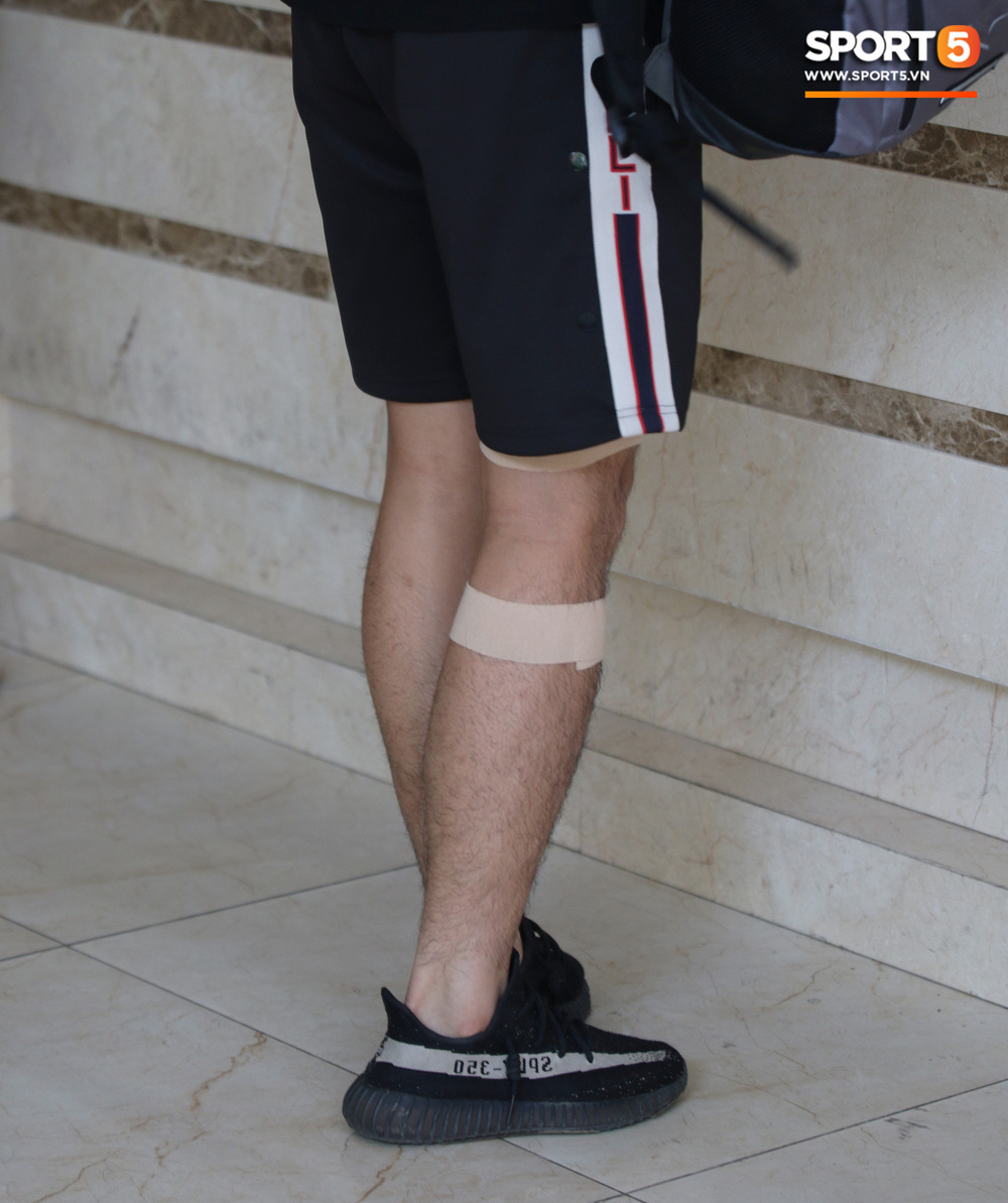 Cầu thủ U22 Việt Nam đứng hình trong ngày hội quân vì sự cố mất điện thang máy-4