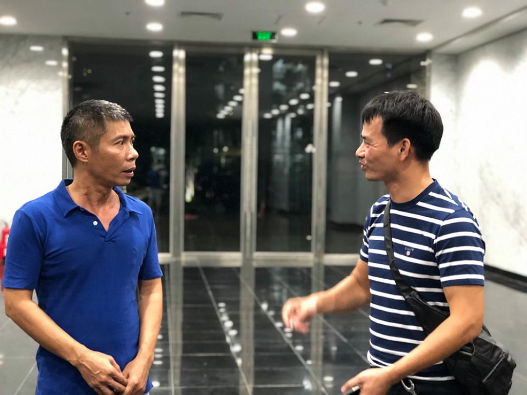 Ca sĩ Minh Quân xuất hiện với gương mặt khác lạ trong clip hậu trường Táo quân-9