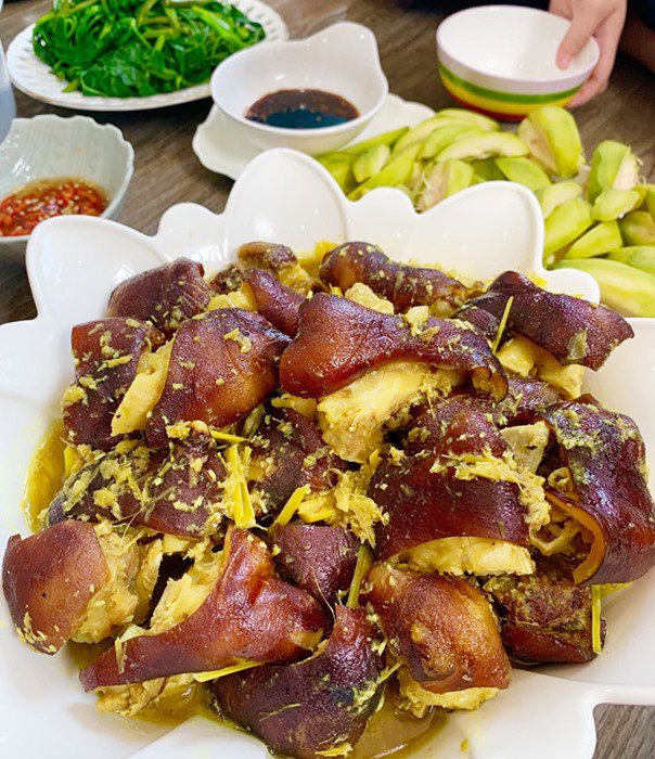 Từ nấu ăn chồng không thèm liếc vì chê dở, 8X thành đầu bếp gia đình, mở được cả quán-6