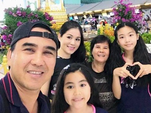 Sau tình 10 năm không thành với Á hậu, Quyền Linh hạnh phúc bên vợ doanh nhân