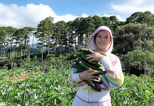 Sao Việt và cuộc sống trồng rau nuôi gà” ở những nông trại tiền tỷ-1