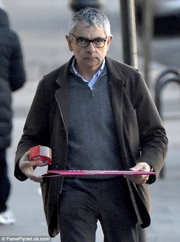 Nhìn những hình ảnh này khó lòng mà nhận được ra đây là biểu tượng văn hóa nước Anh Mr. Bean hài hước ngày nào-7