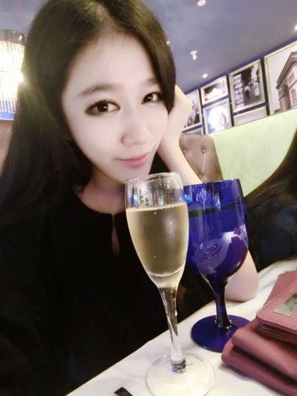 4 nữ streamer bị cấm sóng vì quá sexy, hớ hênh khi phát trực tiếp-14