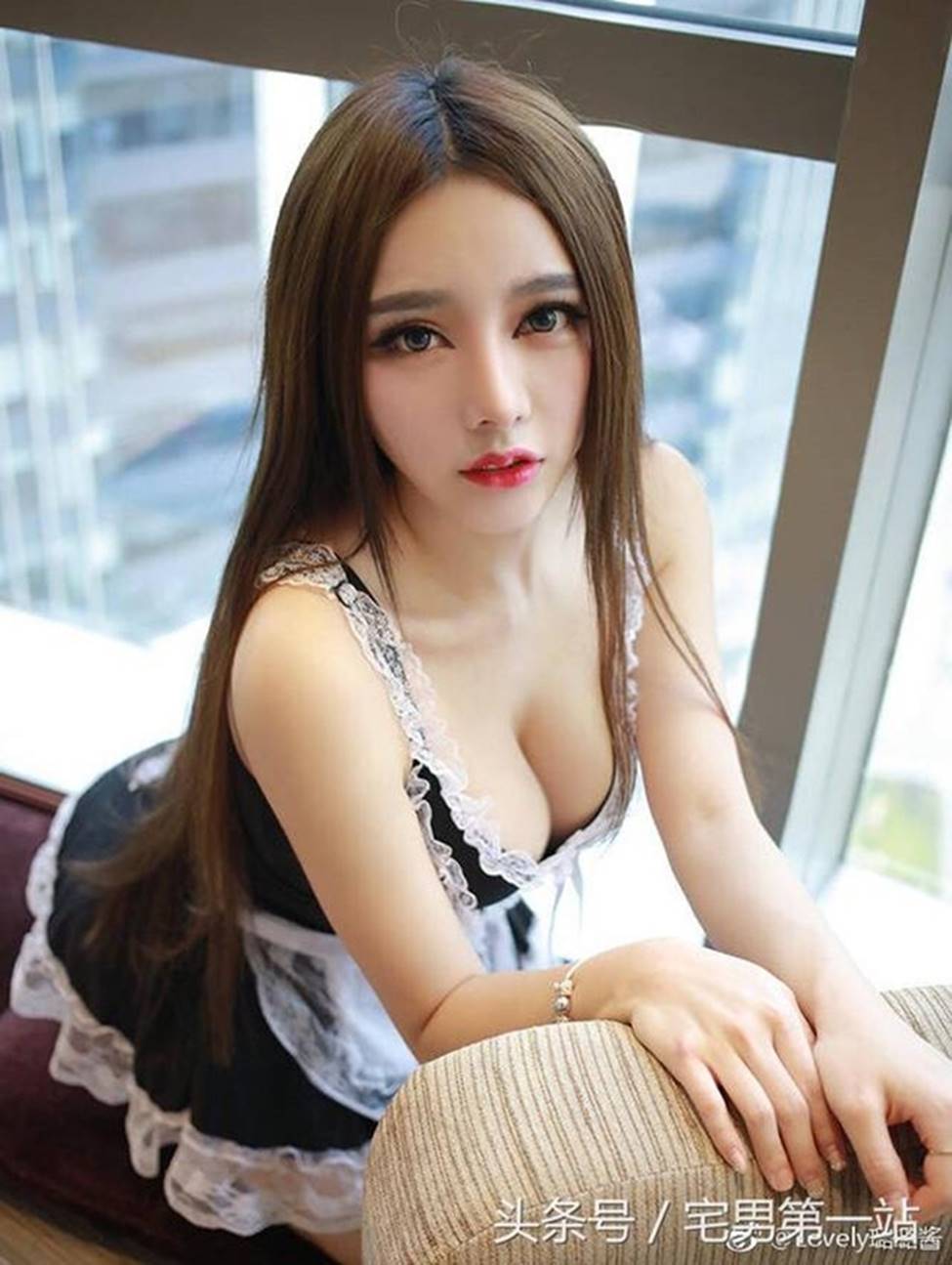 4 nữ streamer bị cấm sóng vì quá sexy, hớ hênh khi phát trực tiếp-6