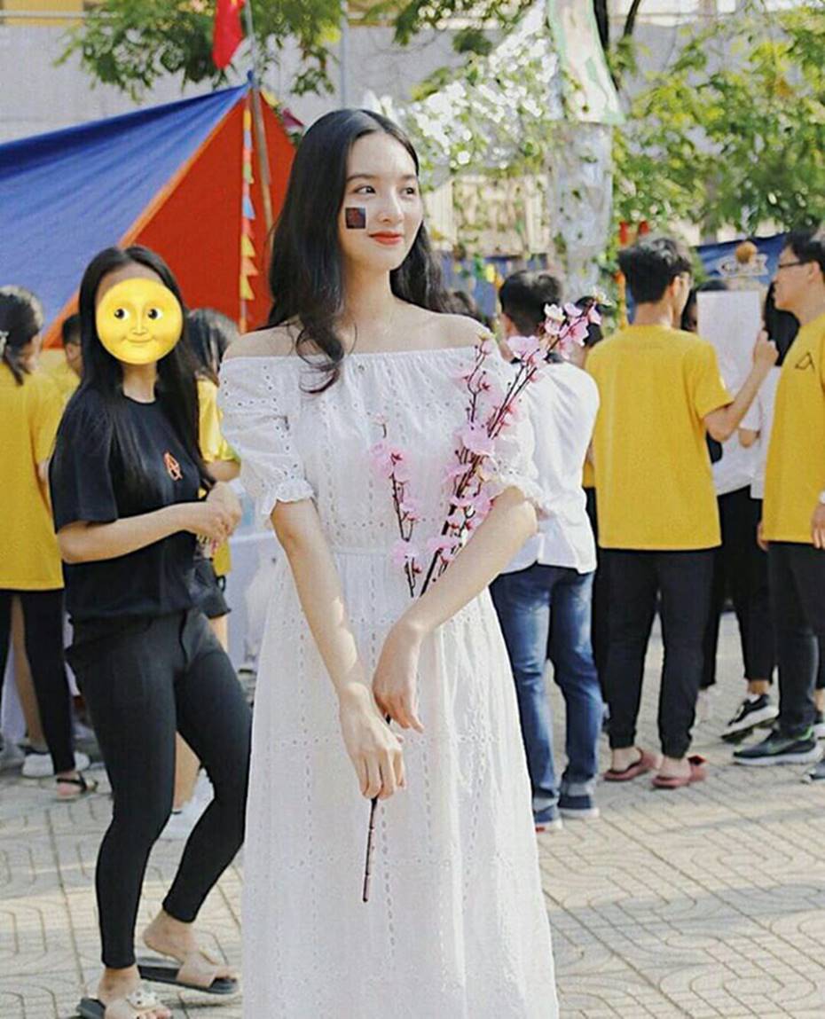 Nữ sinh trường Nhân Văn đốn tim cư dân mạng bởi vẻ trong trẻo như sương mai, soi thành tích học tập hóa ra là con nhà người ta-2