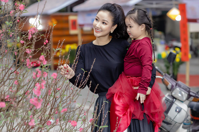 Cuộc sống cô đơn của Maya bên Mỹ: Vừa ôm con vừa dọn nhà, có đêm phải ôm con vào toilet-5