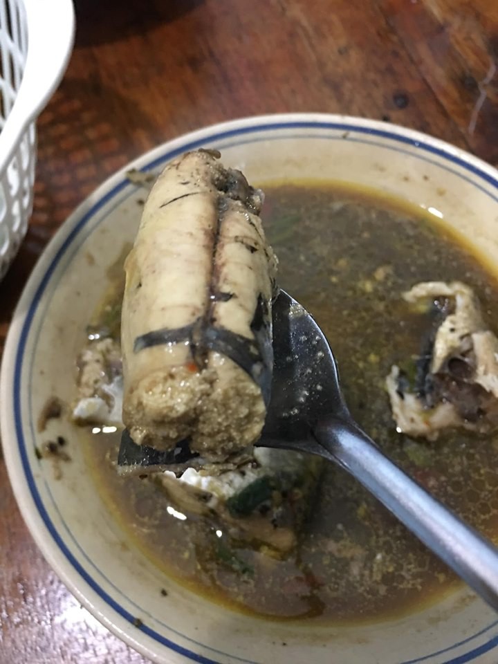 Khoe món ăn lạ lùng rồi khen ngon, cô gái trẻ khiến team nội trợ cãi nhau chí chóe vì người tò mò thấy ghê, kẻ lại mê-1