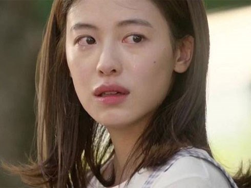 Tranh thủ về nhà với con giờ nghỉ trưa mới biết chồng ngoại tình, nhưng đau đớn hơn là lời anh ta nói với bồ