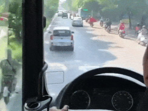 Tài xế Lexus không nhường đường xe cứu hỏa: Tôi nhục cực kỳ-2