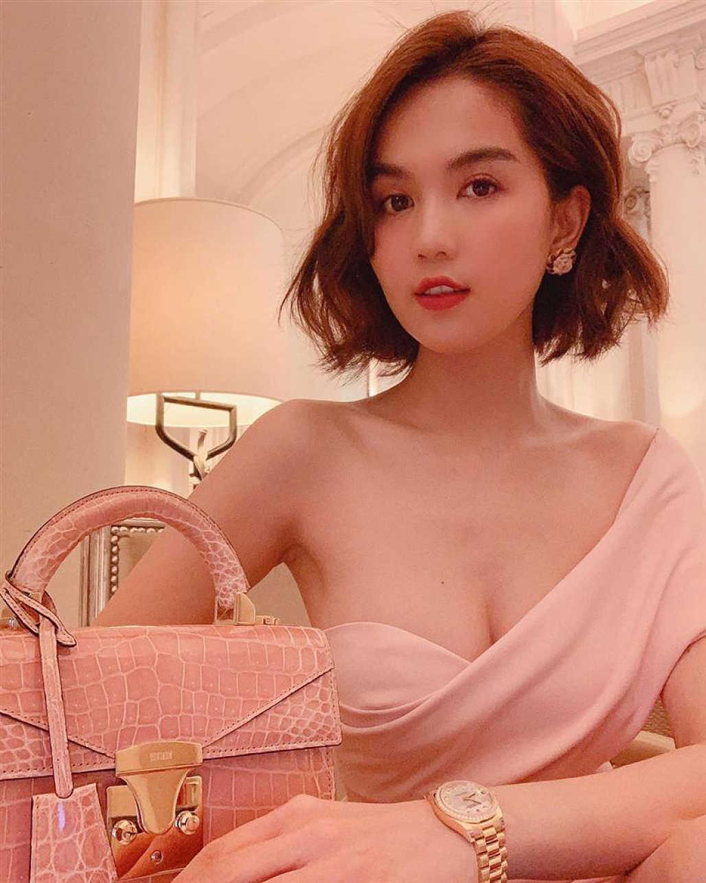 Ngọc Trinh triết lý yêu đương vỡ mộng, dân mạng nghi Ngọc Trinh đã chia tay người tình đại gia-2