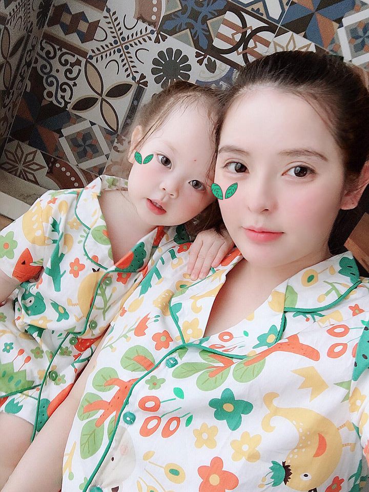 Hai cô gái từng khiến nhiều chị em phụ nữ bị choáng” khi công khai hình ảnh đập mặt xây lại” của mình, sau vài năm hiện cuộc sống ai cũng thay đổi đến chóng mặt-7