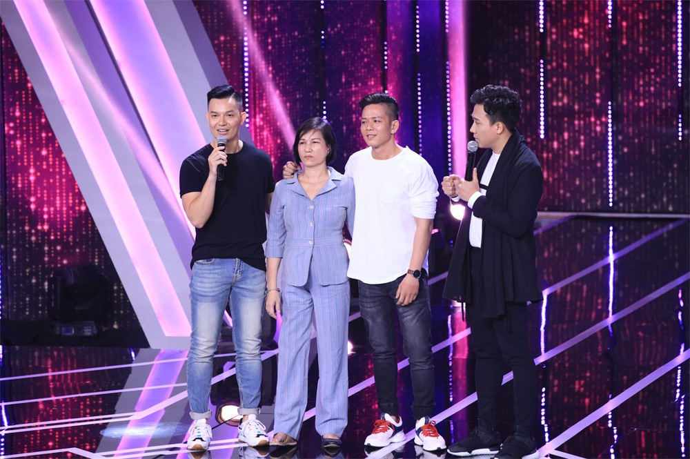 Rơi nước mắt khi xem lại clip về cặp đôi LGBT trong Người ấy là ai? trước khi Đức Hiền qua đời-1