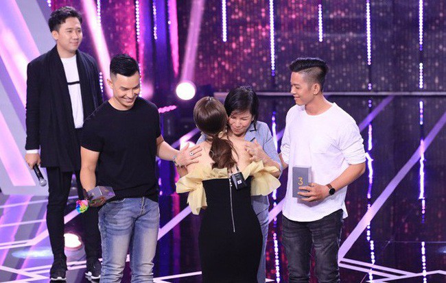 Rơi nước mắt khi xem lại clip về cặp đôi LGBT trong Người ấy là ai? trước khi Đức Hiền qua đời-2