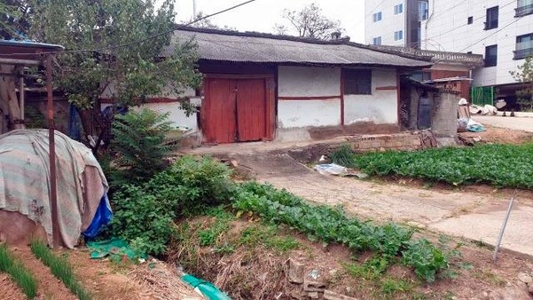 Nghi phạm trong vụ giết người hàng loạt đầu tiên ở Hàn lộ diện sau 33 năm: Đội lốt người lương thiện, từng cưỡng bức và giết hại em vợ-3