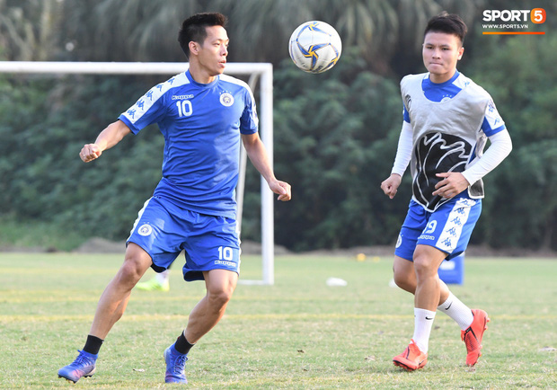 Duy Mạnh hài hước chơi xấu đồng đội, Văn Kiên tiu nghỉu vì bị thầy bẻ còi-1