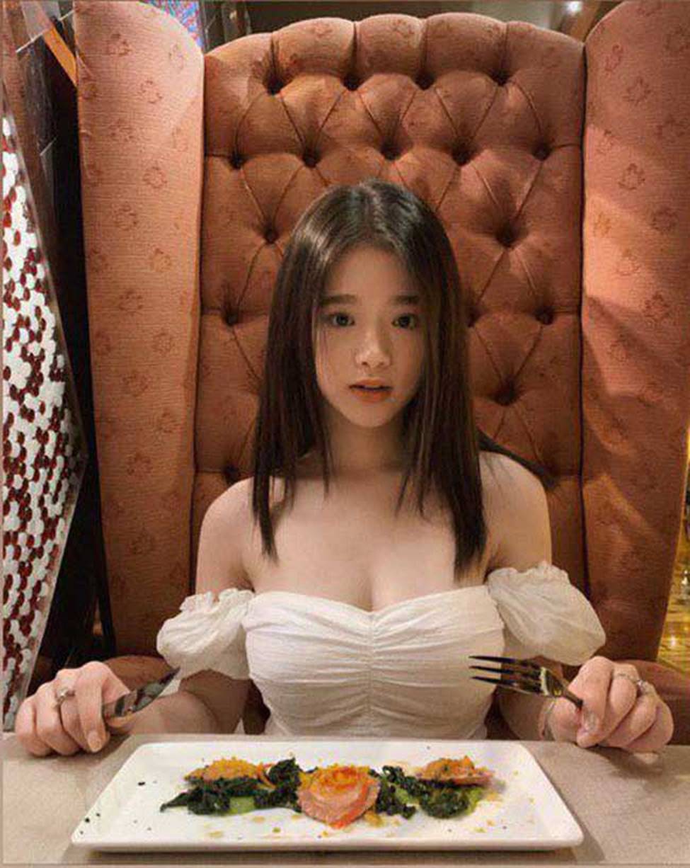 3 hot girl cuối 9X, đầu 10X có thân hình đầy đặn tương phản với mặt ngây thơ-1