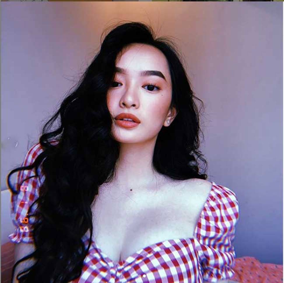 3 hot girl cuối 9X, đầu 10X có thân hình đầy đặn tương phản với mặt ngây thơ-9