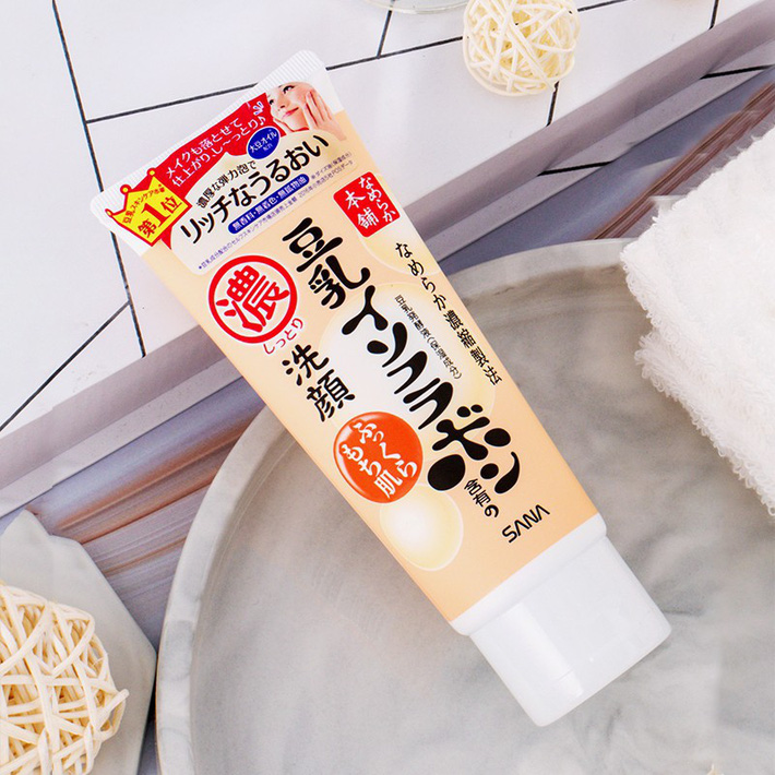 7 loại sữa rửa mặt vừa làm sạch dịu lại siêu dưỡng ẩm rất thích hợp dùng trong mùa hanh hao gió-9