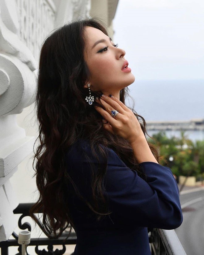 Hai thái cực hậu ly hôn mang tên Song Hye Kyo - Goo Hye Sun: Kẻ ngẩng cao đầu bước ra khỏi tình yêu hết hạn, người cô đơn bám víu lấy tấm áo hôn nhân rách nát-5