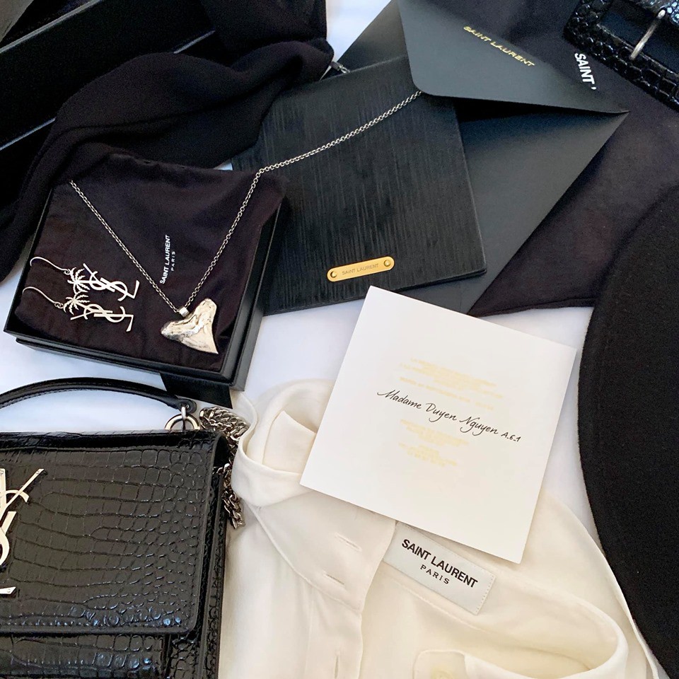 Thời trang phang thời tiết: Kỳ Duyên diện áo mỏng tang giữa trời 14 độ, lấp ló vòng 1 khủng khi dự show Saint Laurent-6