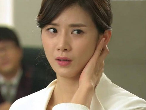 Phát hiện tin nhắn mời gọi của nhân tình, vợ đút ngay 2 thứ vào ví chồng và chờ kịch-3