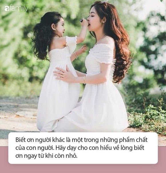 Cậu bé 10 tuổi đấm đá tới tấp vào mặt mẹ khiến ai cũng phẫn nộ, dường như mẹ dành mọi điều cho con nhưng không dạy lòng biết ơn-7