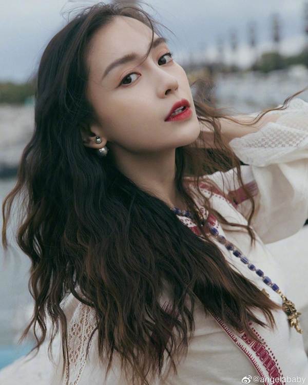 Angelababy xinh như công chúa giữa trời Paris-1