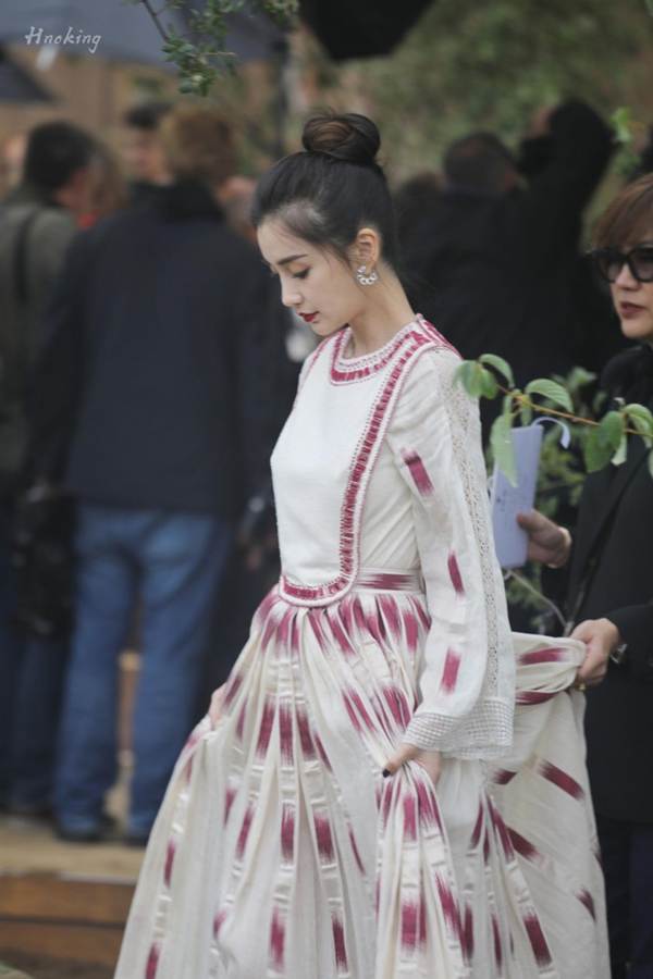 Angelababy xinh như công chúa giữa trời Paris-15