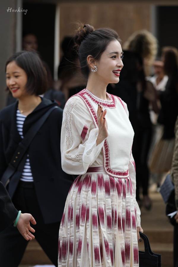 Angelababy xinh như công chúa giữa trời Paris-16