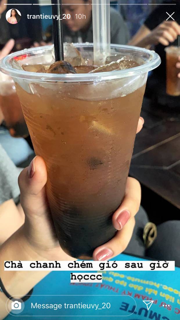 Làm gì có hoa hậu nào như Trần Tiểu Vy: cuồng ăn đến mức đi ăn thịt nướng một mình, bạn bè còn phải tránh xa vì suốt ngày đăng ảnh đồ ăn-3