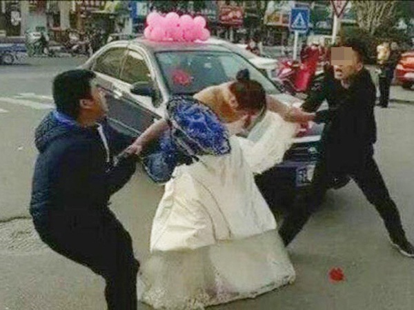 Chuyện tình tréo ngoe ai nghe thấy cũng ngao ngán: Kết hôn xong về ở rể nhà vợ, chung sống một nhà lại chuyển sang ưng mẹ vợ-2