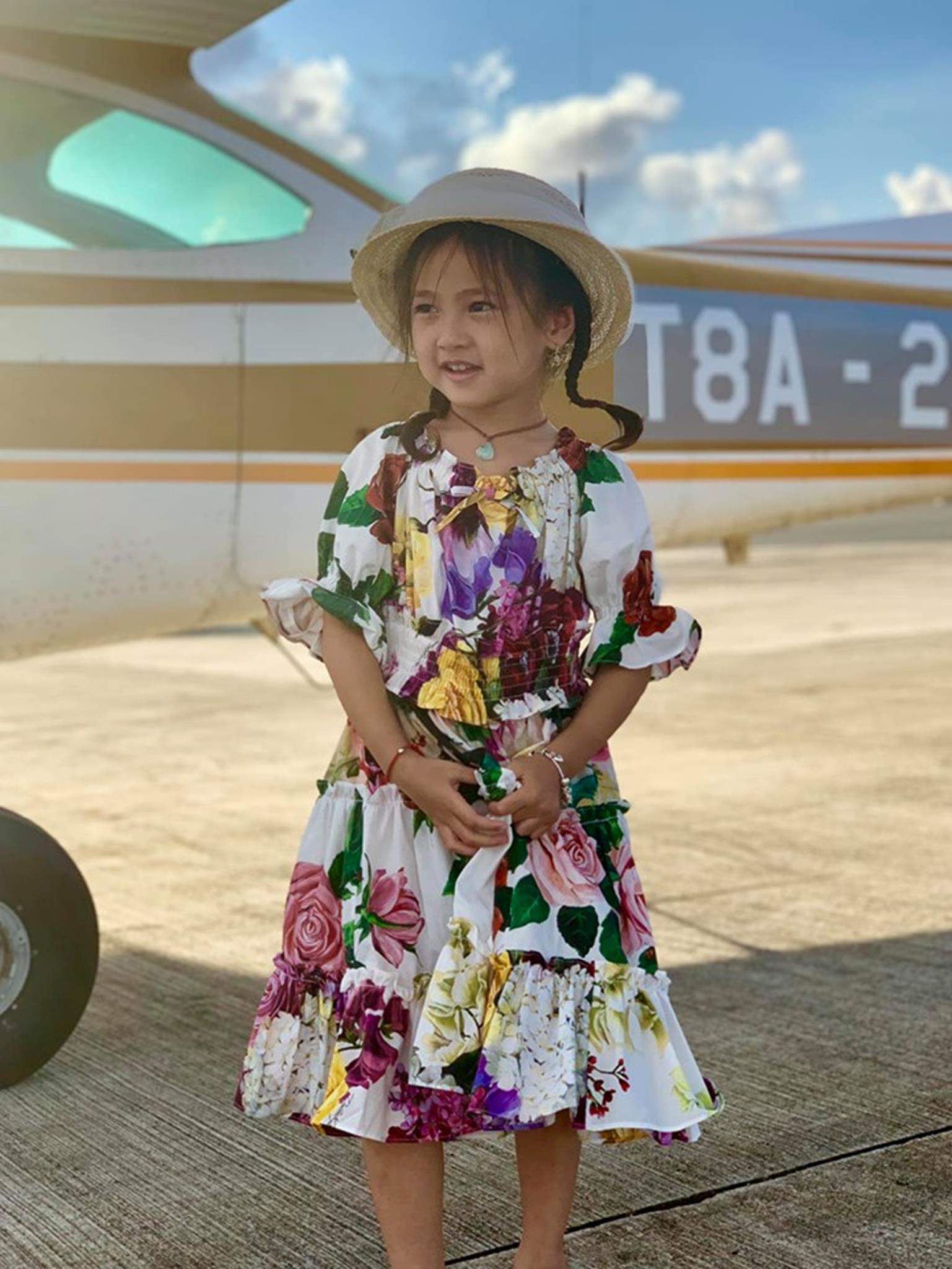 Con 4 tuổi của Hà Kiều Anh xinh đẹp nhờ gen mỹ nhân từ mẹ, dân mạng chao đảo-4
